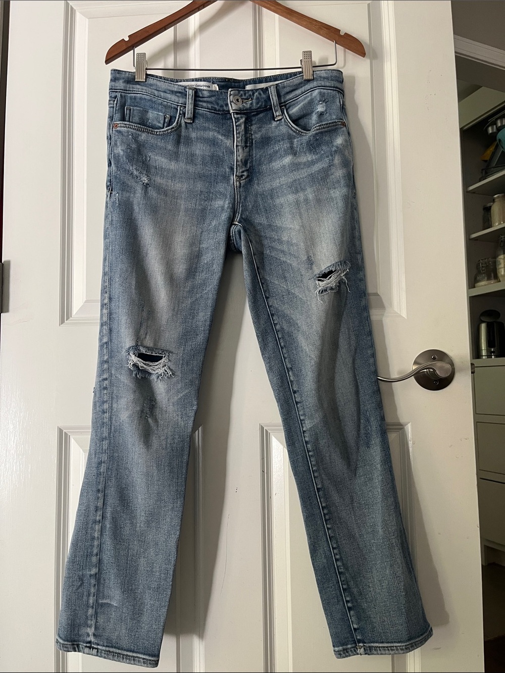 Pilcro for Anthropologie Slim Boyfriend Distressed Jean light/med wash